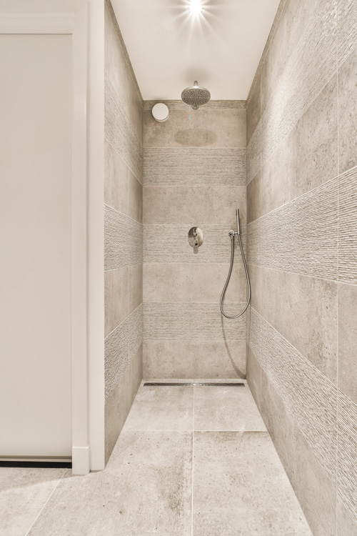 Alcove showers